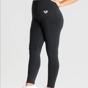 BNWT MOVE SEAMLESS LEGGINGS - Medium